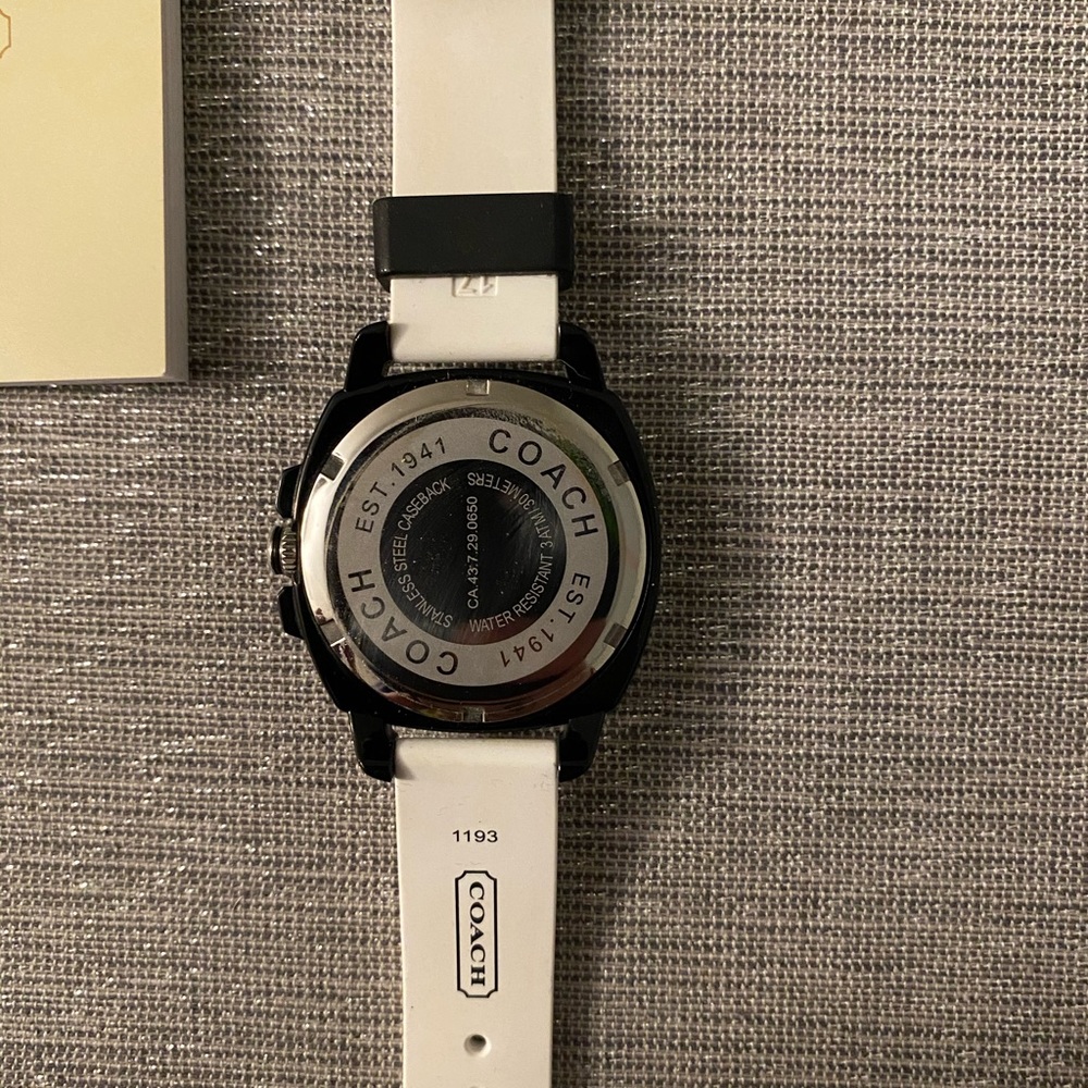 Coach Watch - Picture 8 of 8
